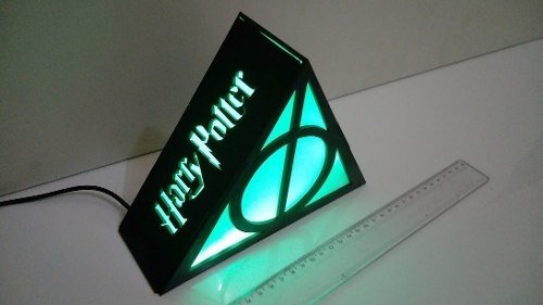 Luminária Abajur Triângulo Relíquias Da Morte Magias: Harry Potter no  Shoptime