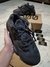Adidas Yeezy 500 "Utility Black" na internet