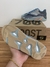 Yeezy Boost 700 “Carbon Blue” na internet