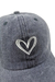 Y1894 CAP GASTADA CORAZON BORDADO - tienda online