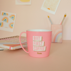 Taza Plástica Pink But First