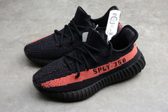 Yeezy 350 "Red Core" na internet