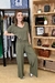 Calça Pantalona Claudia Verde Militar na internet