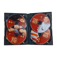 Box Two and a half Men 1ª Temporada Completa 4 DVD's (Usado, 2007) - Utilicario Livros e Utilidades