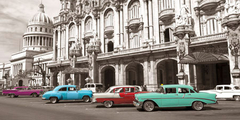 Vintage American cars in Havana, Cuba - 2AP3298