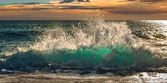 PANGEA IMAGES - Wave crashing on the beach, Kauai Island, Hawaii (detail)- 2AP4956