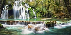 PANGEA IMAGES - Waterfall in a forest - 2AP5169