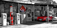 VADIM RATSENSKIY - Vintage gas station on Route 66 - 2VR3188