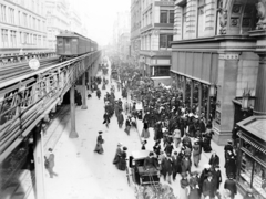 Shoppers on 6th Avenue, NYC - 3AP2070