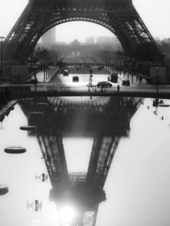 MICHEL SETBOUN - The Eiffel tower reflected, Paris - 3MS3291