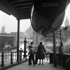 VIVIAN MAIER - Cruce fluvial