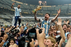 Messi levantando la copa #6