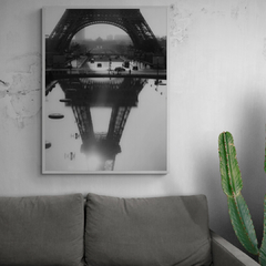 MICHEL SETBOUN - The Eiffel tower reflected, Paris - 3MS3291 - comprar online