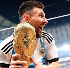 Messi con la Copa del Mundo