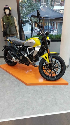 DUCATI SCRAMBLER ICON