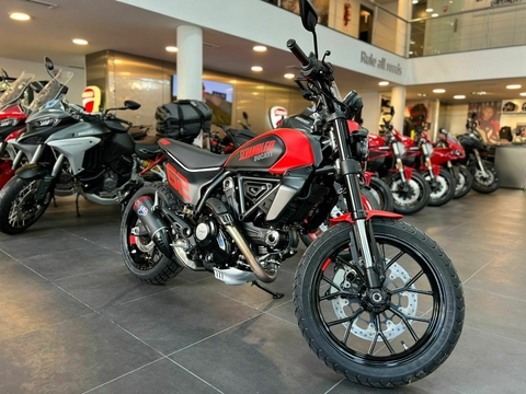 DUCATI SCRAMBLER FULL THROTTLE