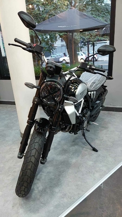 DUCATI SCRAMBLER ICON en internet