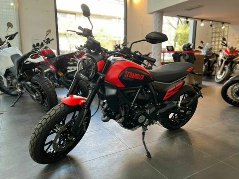 DUCATI SCRAMBLER FULL THROTTLE