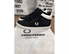 Bota Fred Perry - BFPN5 na internet