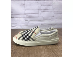 Sapatênis Burberry - Slip-On - FYGVB25 na internet