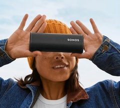 Imagen de Sonos Roam - Altavoz inteligente alimentado por batería, Wi-Fi y Bluetooth.
