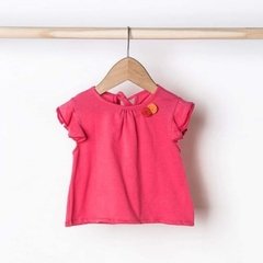 Remera coral c/aplique