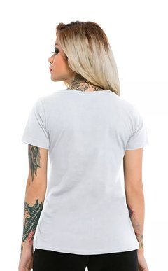 Camiseta Feminina Branca Boy U2 - comprar online