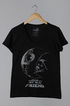 Camiseta Feminina Preta Star Wars Death Star na internet