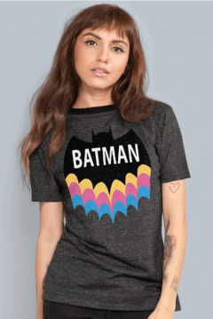 Camiseta Feminina Batman Rainbow