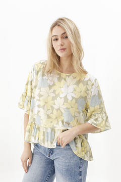 Blusa FLORAL - comprar online