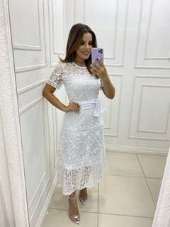 Vestido Midi Branco organza bordada com renda na internet