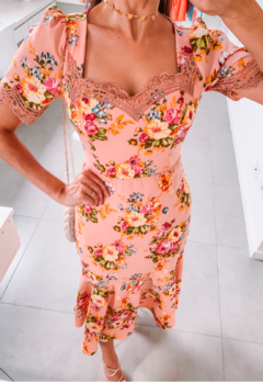 Vestido Midi floral com babado e detalhes em Renda Moda Evangélica na internet