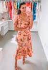 Vestido Midi floral com babado e detalhes em Renda Moda Evangélica