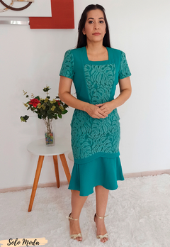 Vestido Verde na Alfaiataria e Renda Moda Evangélica - comprar online