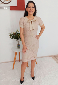 Vestido Tubinho Bege Em Renda Moda Evangélica - comprar online