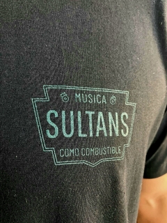 Imagen de Remera MÚSICA COMO COMBUSTIBLE