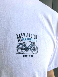 Remera MEDITACIÓN EN MOVIMIENTO - tienda online