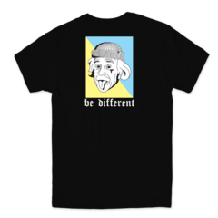 Camiseta Be Different - Preta