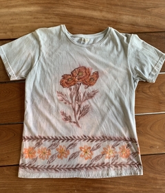 remera tulipanes - comprar online