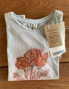 remera tulipanes