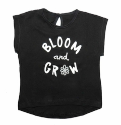 Remera Bloom en internet