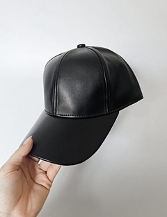 Gorra engomada Chiara