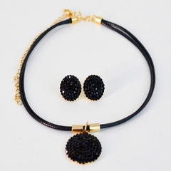 Conjunto de Colar e Brinco de Strass preto - buy online