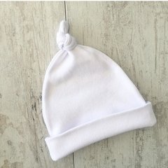 GORRO CON NUDITO Blanco - comprar online