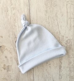 GORRO CON NUDITO Celeste