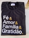Blusa T-shirt fé amor família gratidão preta