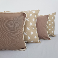 Pack x4 Estrellas beige + Liso con pompones