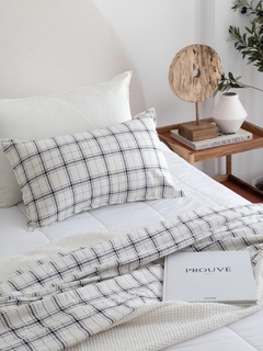 Pie de Cama Moro + fundas - comprar online