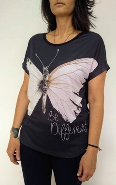 Camiseta Be Different - comprar online