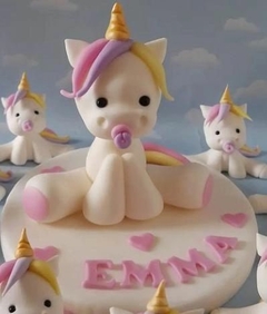 Unicornio centro de torta número en internet